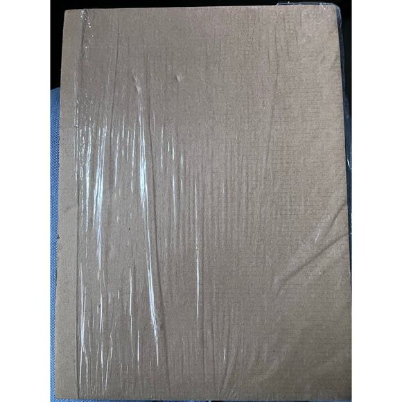 vintage Barbie paper dolls book - Picture 2 of 3